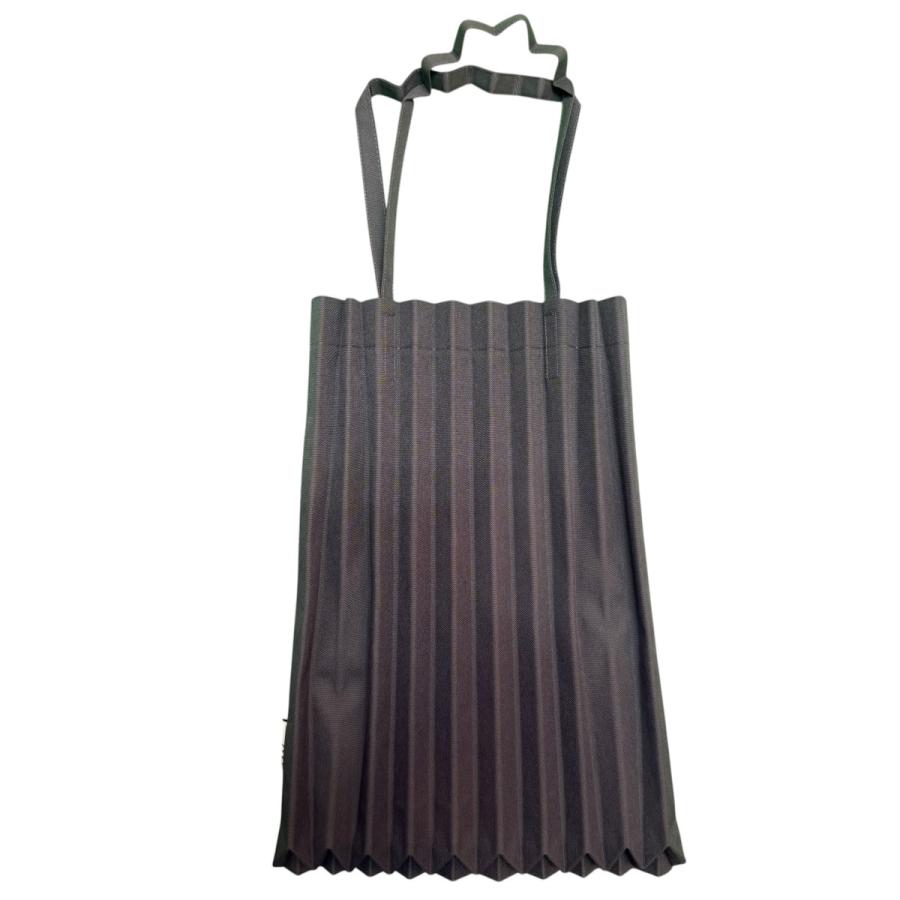 me ISSEY MIYAKE ミーイッセイミヤケ TRUNK PLEATS BAG 12 ／トランク