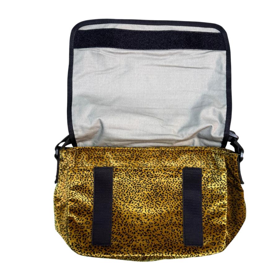Supreme（シュプリーム） Supreme 25AW／ Velvet Small Messenger Bag