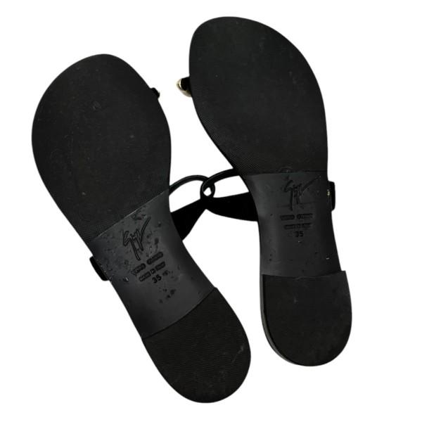 Giuseppe Zanotti（ジュゼッペザノッティ） オヤユビプレートサンダル