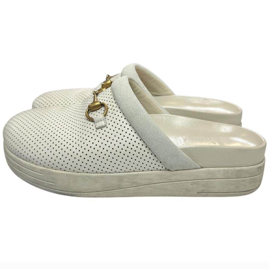 GUCCI（グッチ） ホールビッドグローブレザーサンダル 496873