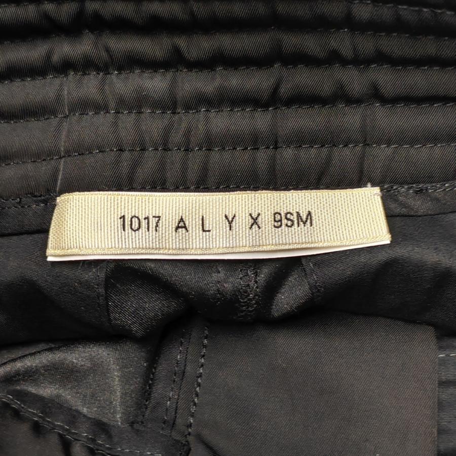 1017 ALYX 9SM（アリクス） ALYX メタルロゴ カーゴハーフパンツ