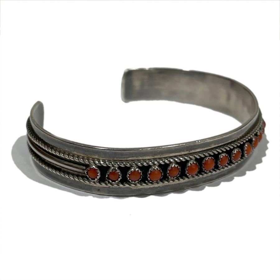 インディアンジュエリー　mary Yazzie Lincoln コーラルバングル Indian Jewelry 【値下げ】インディアンジュエリー レッドコーラル
