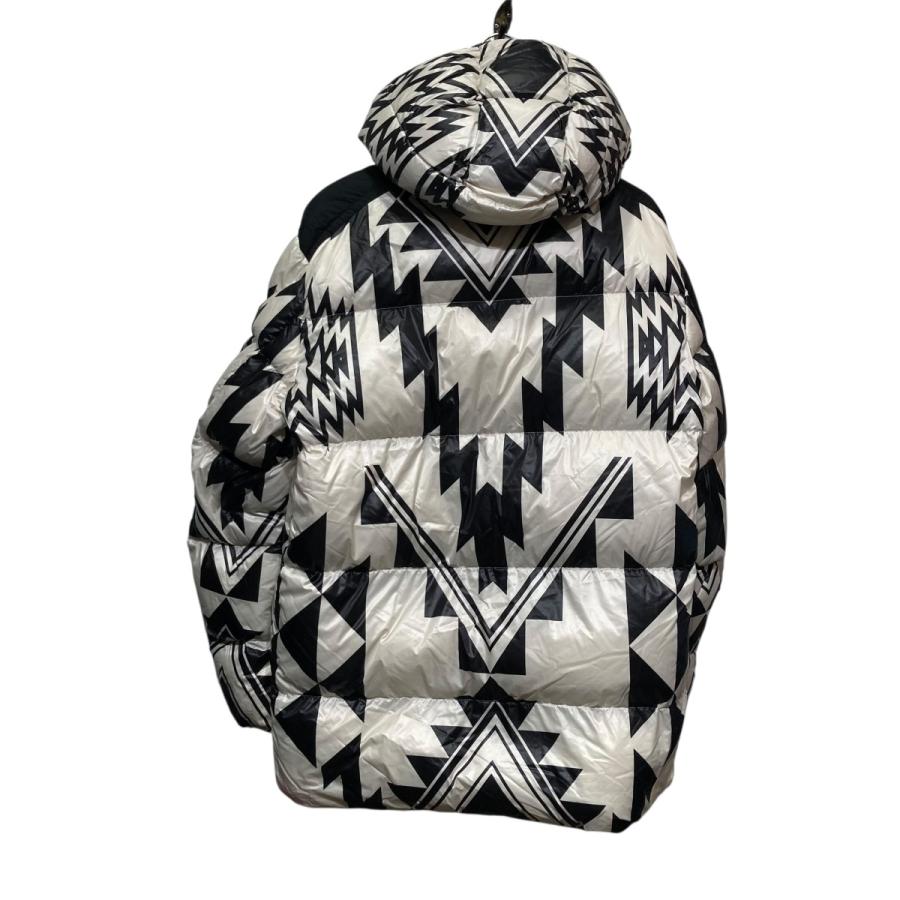 【値下げ】MONCLER HORDELYME GIUBBOTTO リバーシブルダウンジャケット H20911A00141 68352 ブラック×ホワイの画像