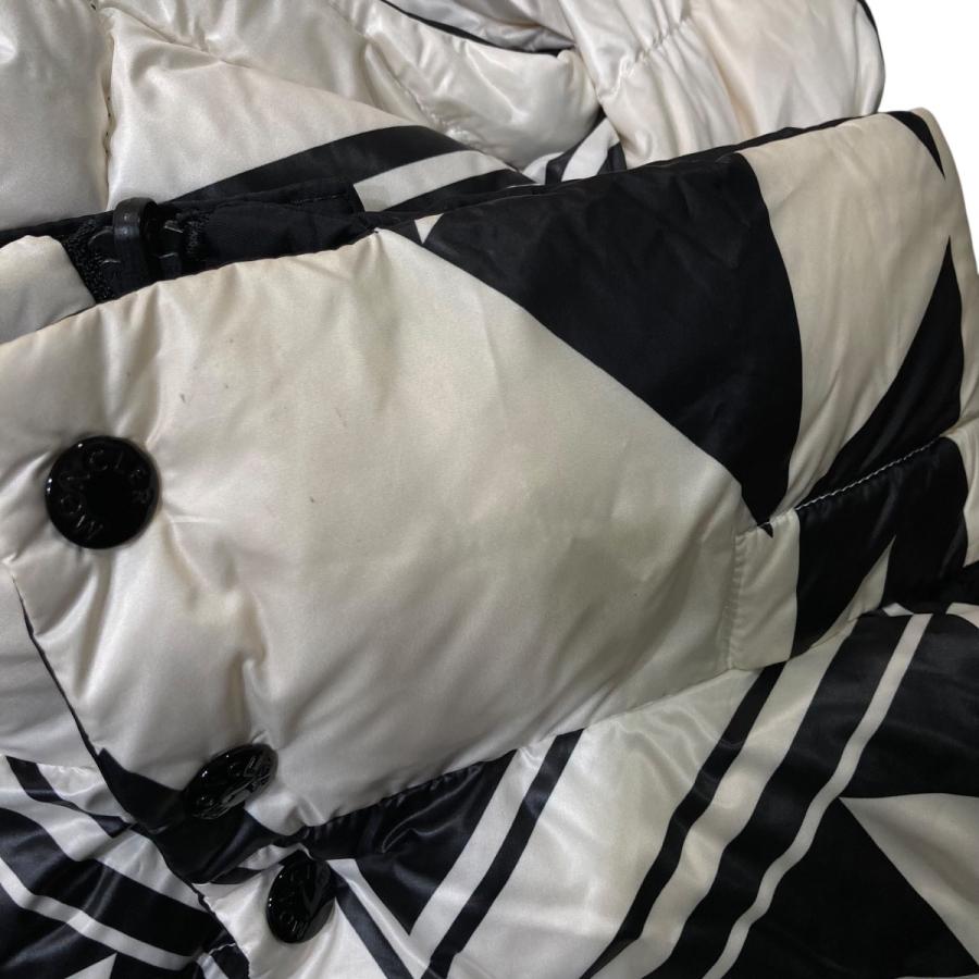 【値下げ】MONCLER HORDELYME GIUBBOTTO リバーシブルダウンジャケット H20911A00141 68352 ブラック×ホワイの画像