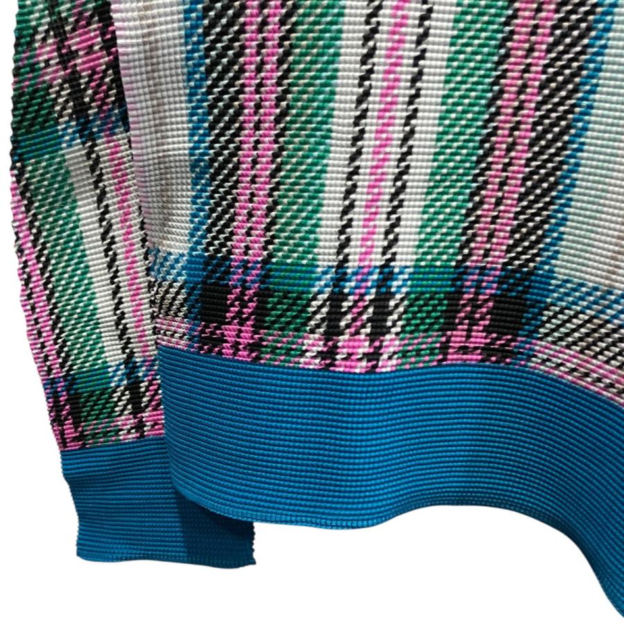 me ISSEY MIYAKE ミーイッセイミヤケ チェックハイネックプリーツ