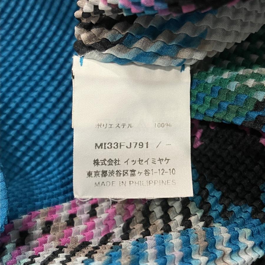 me ISSEY MIYAKE ミーイッセイミヤケ チェックハイネックプリーツ
