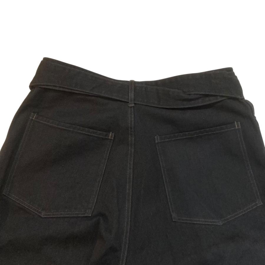 COMOLI（コモリ） ブラックデニム ベルテッドパンツ D01-03001