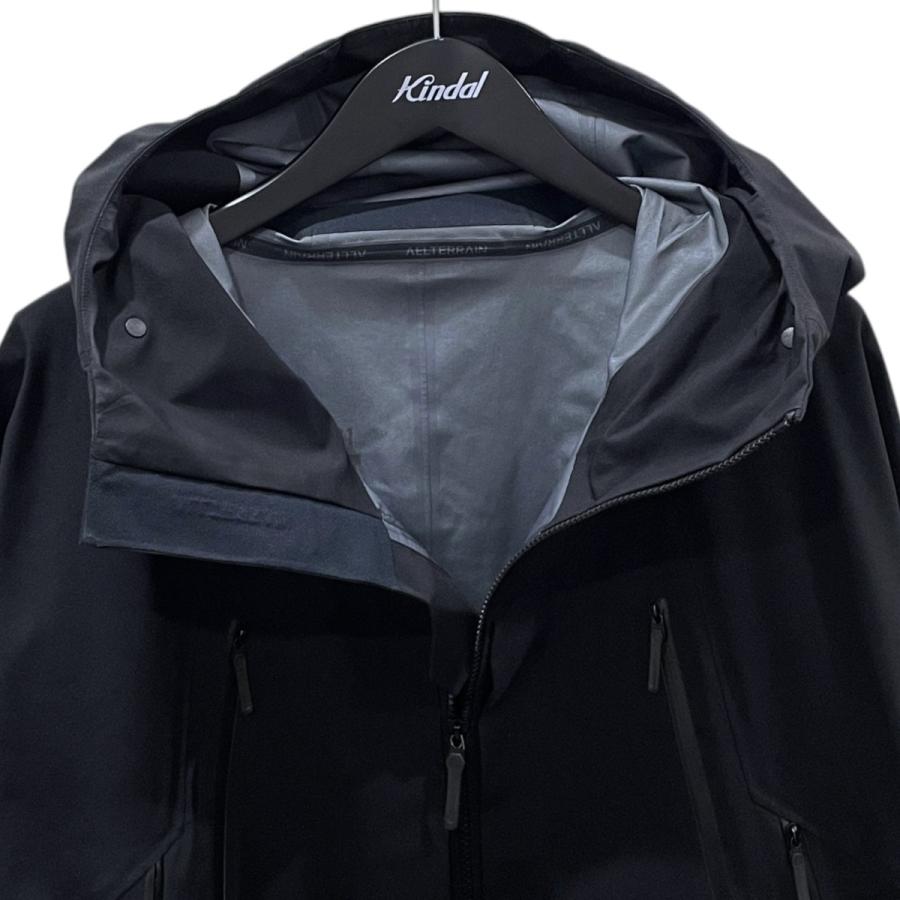 DESCENTE ALLTERRAIN（デサント オルテライン） マウンテンパーカー