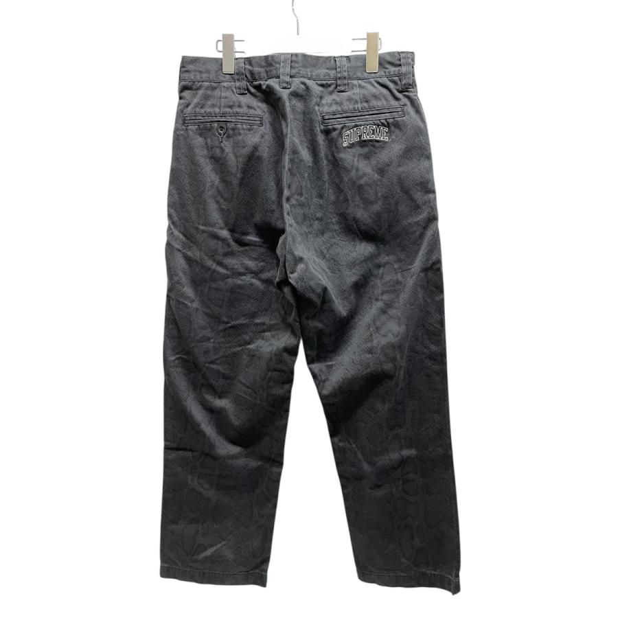 Supreme（シュプリーム） Supreme snake print chino pants パンツ