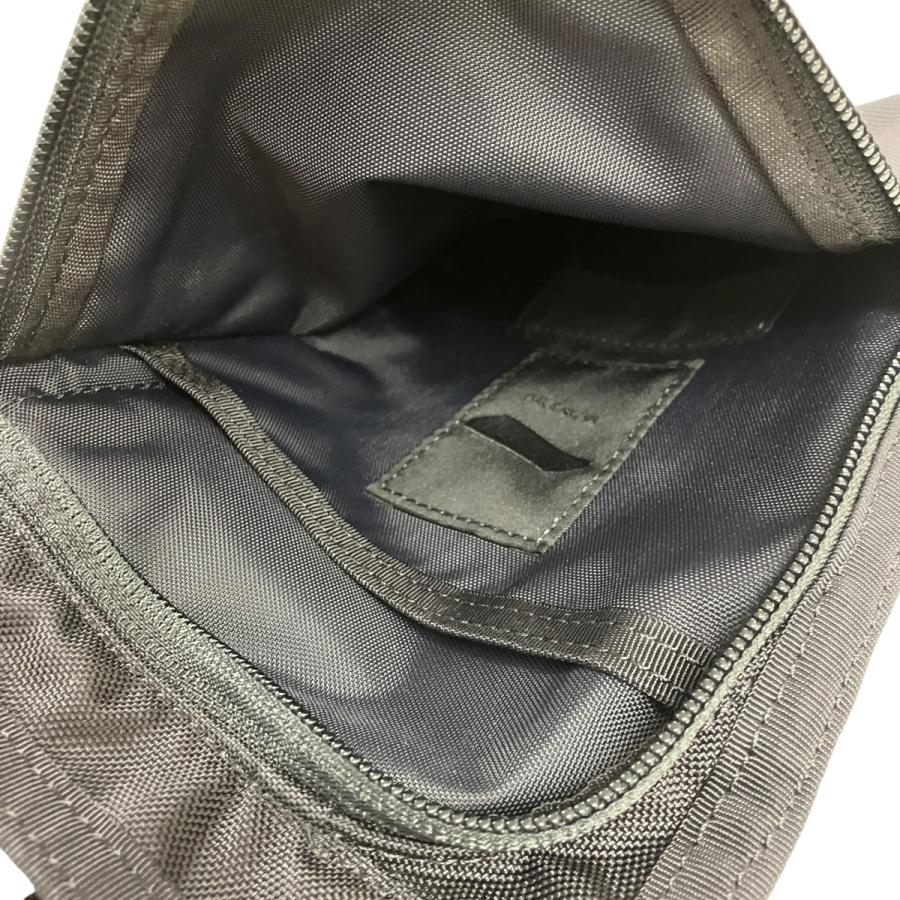 everyone monolith ショルダーポーチ&ポーチ 値下げ】MONOLITH×everyone PAPERBACK POUCH ショルダーバッグ
