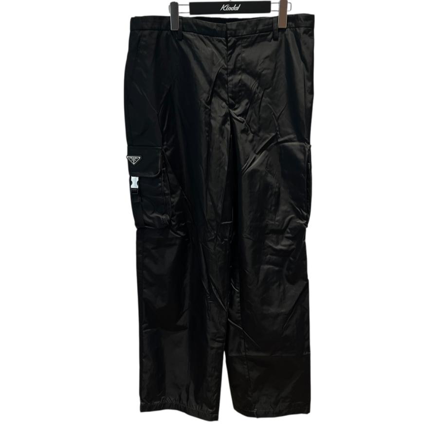 PRADA ブラック カーゴパンツ PRADA Re-Nylon トライアングルロゴ ナイロンカーゴパンツ (PRADA