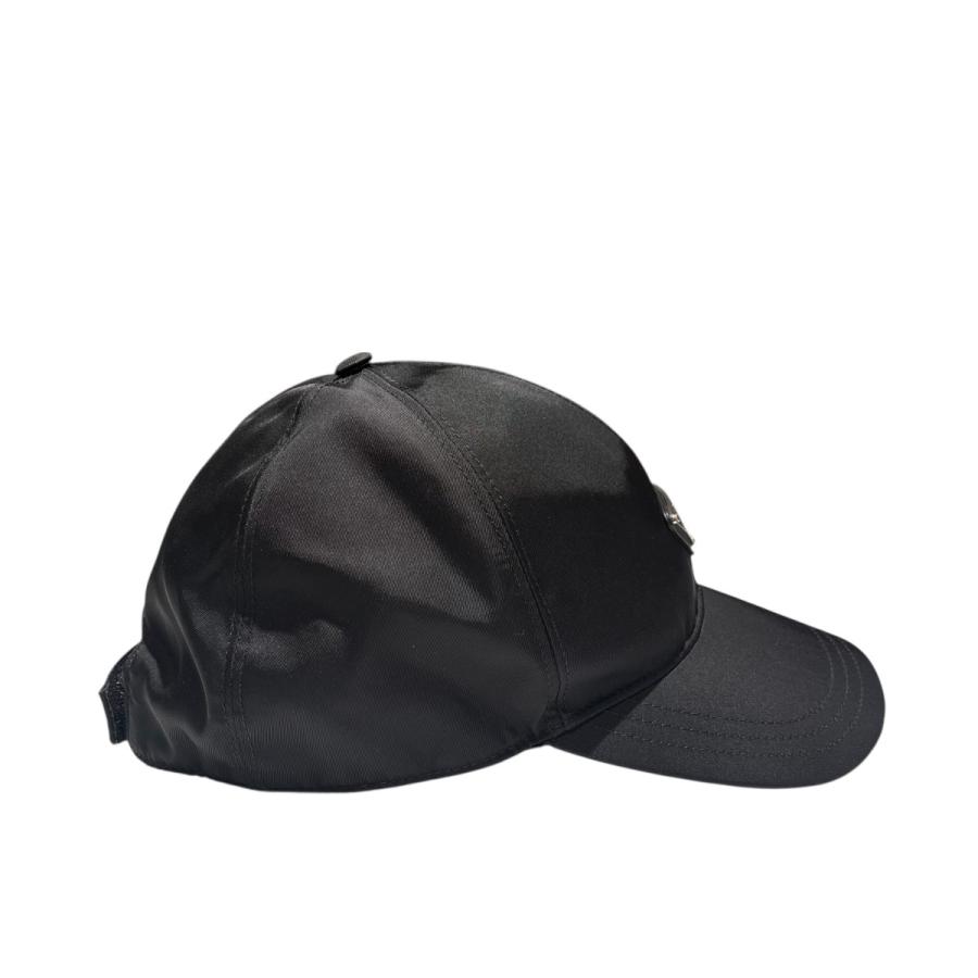 PRADA（プラダ） トライアングルプレート ナイロンキャップ ブラック