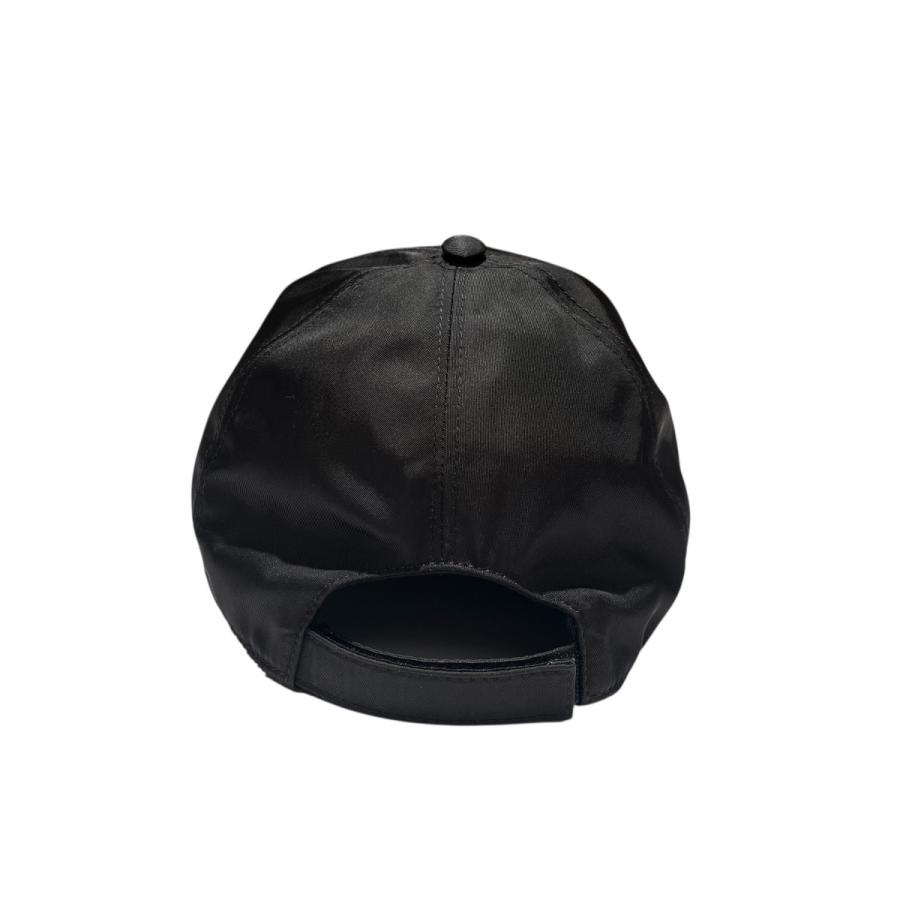 PRADA（プラダ） トライアングルプレート ナイロンキャップ ブラック