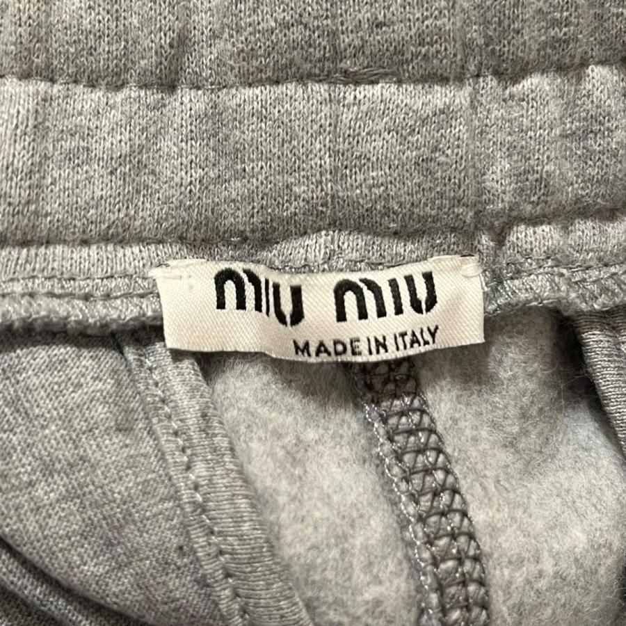 miu miu（ミュウミュウ） □ ロゴデザイン スタッズスウェットショート
