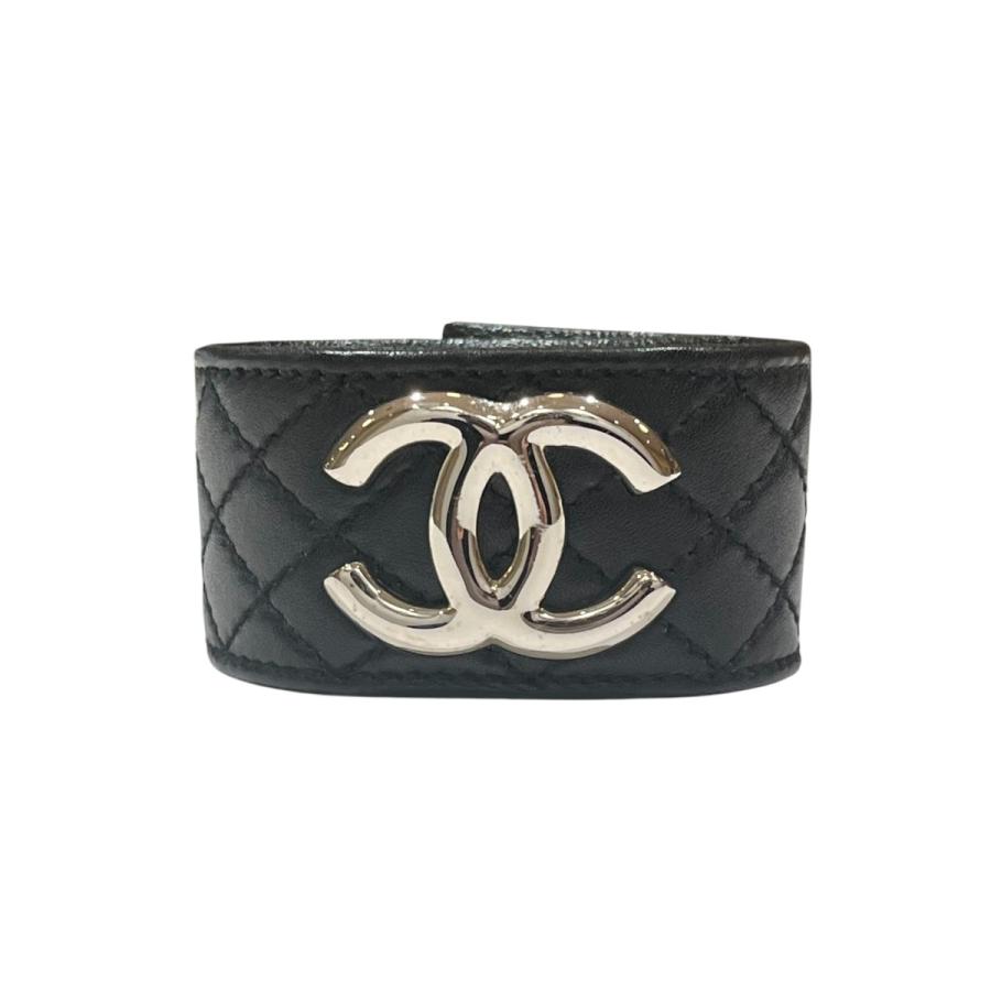 CHANEL（シャネル） ココマーク マトラッセ レザー バングル ブラック
