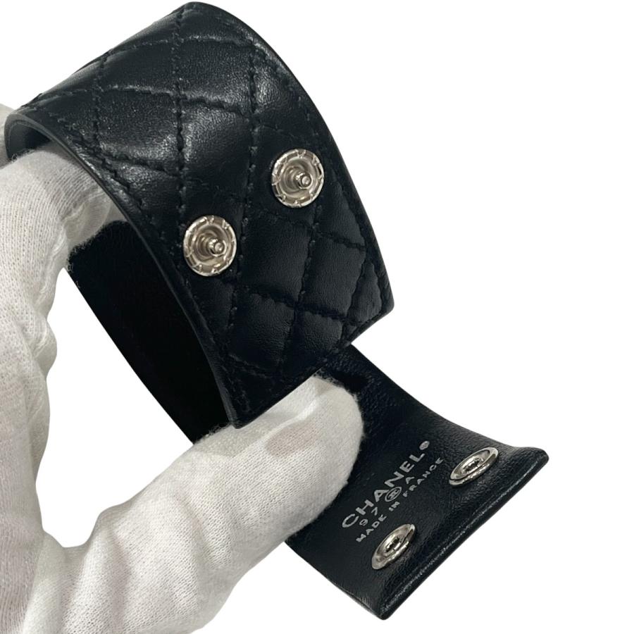 CHANEL（シャネル） ココマーク マトラッセ レザー バングル ブラック