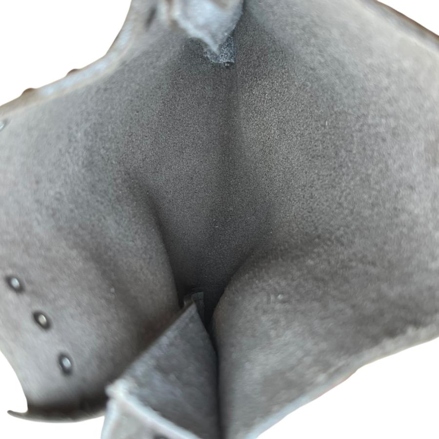 mando（マンド） マンドー ショルダーバッグ レザースタッズサコッシュ 
