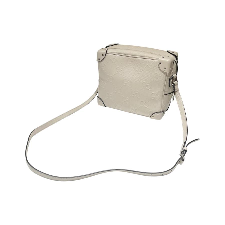 GUCCI（グッチ） 【値下げ】GUCCI GGエンボス スクエアショルダー