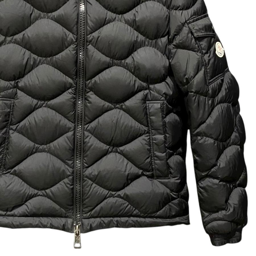 MONCLER（モンクレール） MONCLER MORANDIERES ダウンジャケット
