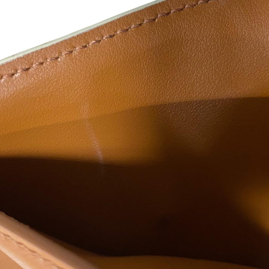 CELINE（セリーヌ） トリオンフ 三つ折り財布 ホワイト : カインドオル