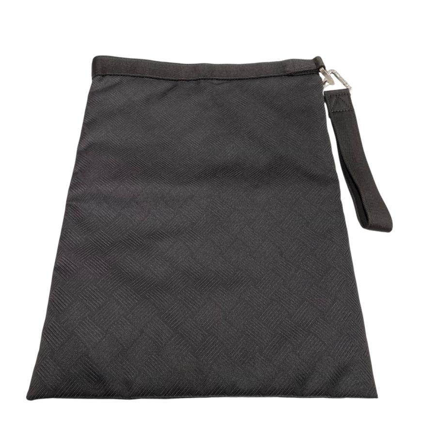 BOTTEGA VENETA　トライアングル　クラッチバッグ美品 BOTTEGA VENETA（ボッテガ・ヴェネタ） イントレチャート