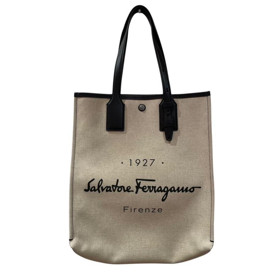 Salvatore Ferragamo ベージュ トートバッグ FERRAGAMO（フェラガモ） サルヴァトーレフェラガモ Salvatore