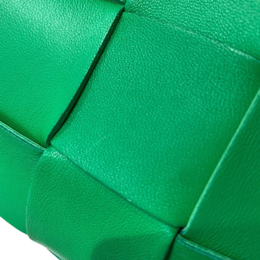 BOTTEGA VENETA（ボッテガ・ヴェネタ） イントレチャート カセット