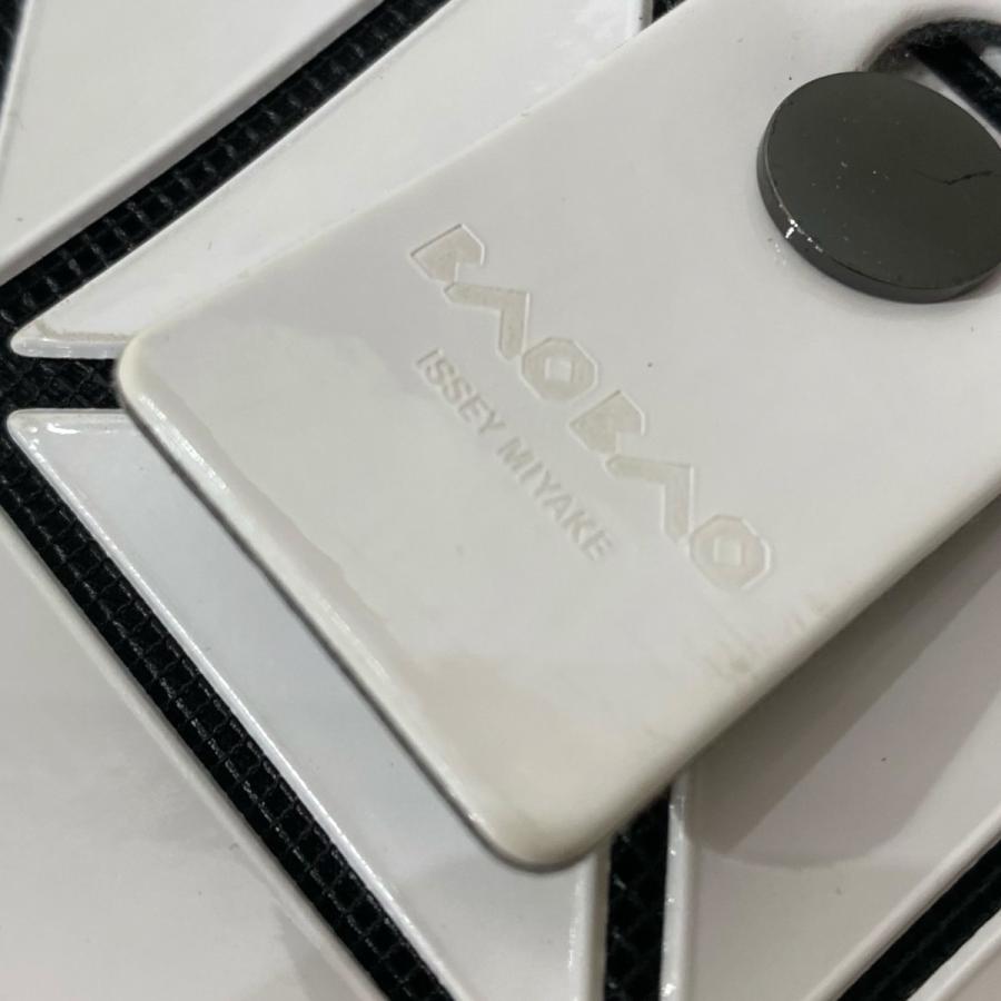 BAO ISSEY MIYAKE バオバオイッセイミヤケ ショルダーバッグ ホワイト