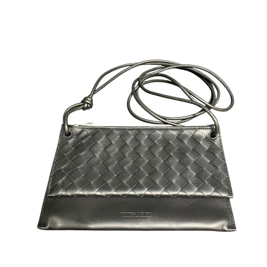 BOTTEGA VENETA（ボッテガ・ヴェネタ） イントレチャートショルダー