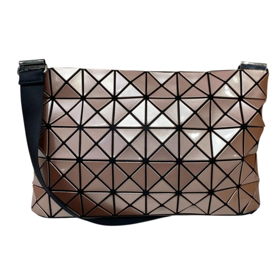 BAO ISSEY MIYAKE バオバオイッセイミヤケ ショルダーバッグ ピンク