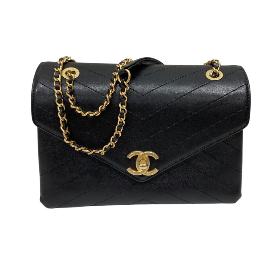 CHANEL（シャネル） シェブロンVステッチチェーンショルダーバッグ