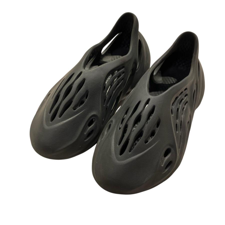 adidas（アディダス） adidas YEEZY Foam Runner Onyx サンダル