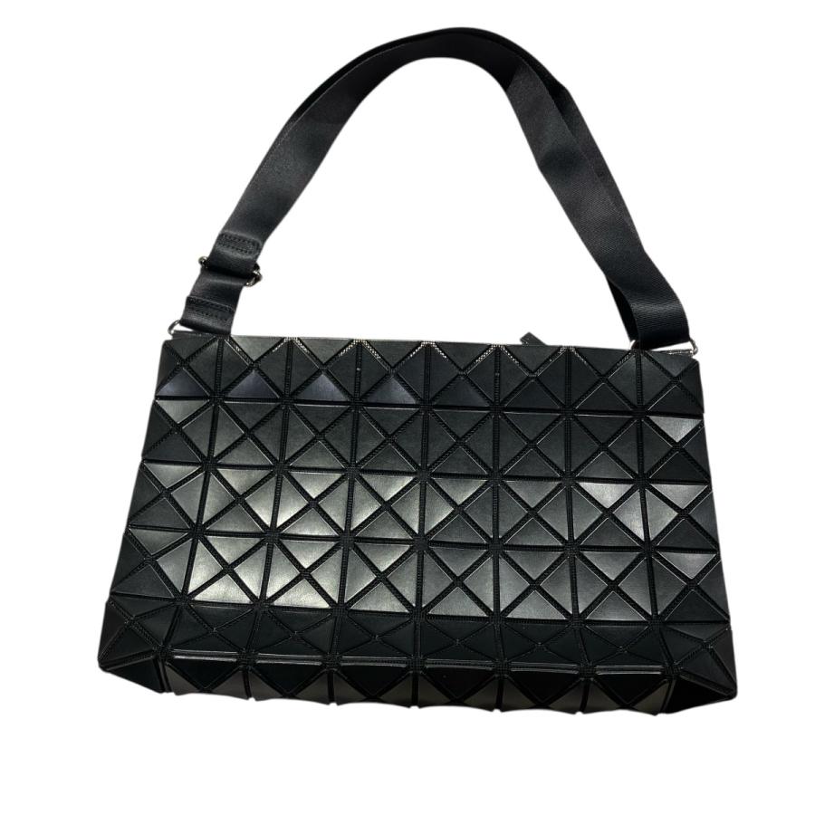 らんらん イッセイミヤケ　バオバオ　ショルダーバッグ限定（071） BAO ISSEY MIYAKE バオバオイッセイミヤケ ショルダーバッグ BB01