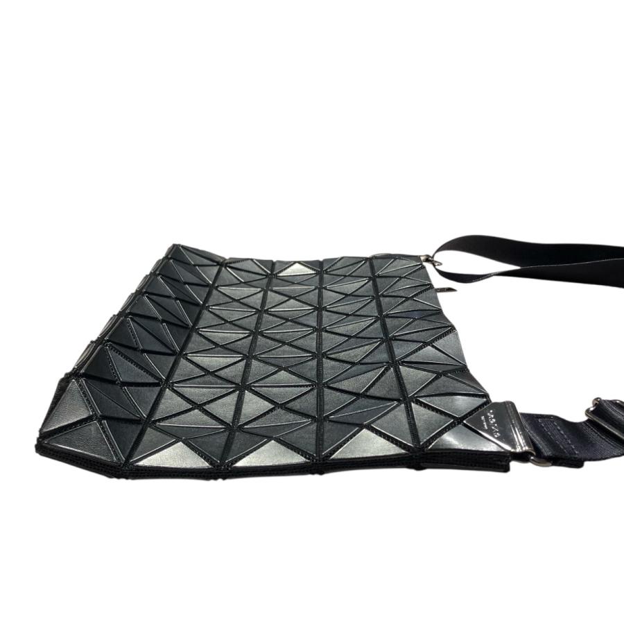 BAO ISSEY MIYAKE バオバオイッセイミヤケ ショルダーバッグ BB01