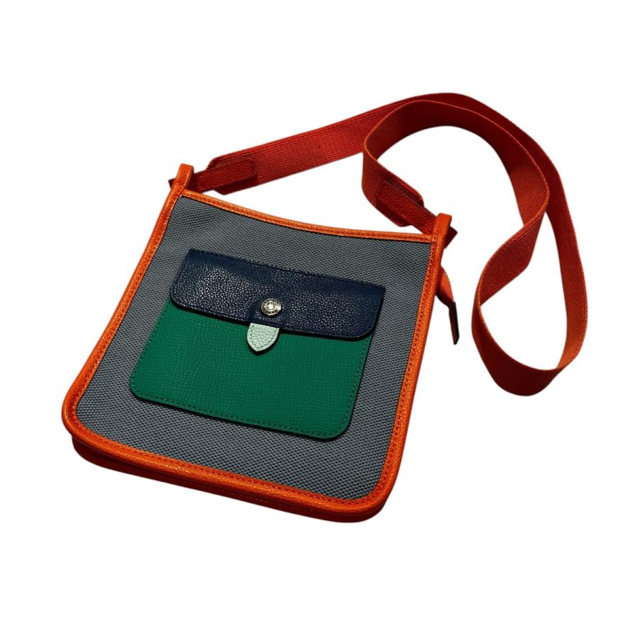 Longchamp ショルダーバッグ ❤️美品 LONGCHAMP（ロンシャン） ショルダーバッグ ブルー×オレンジ サイズ