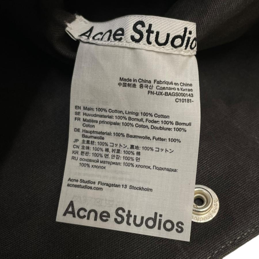 Acne Studios（アクネ ストゥディオズ） クロスボディバッグ