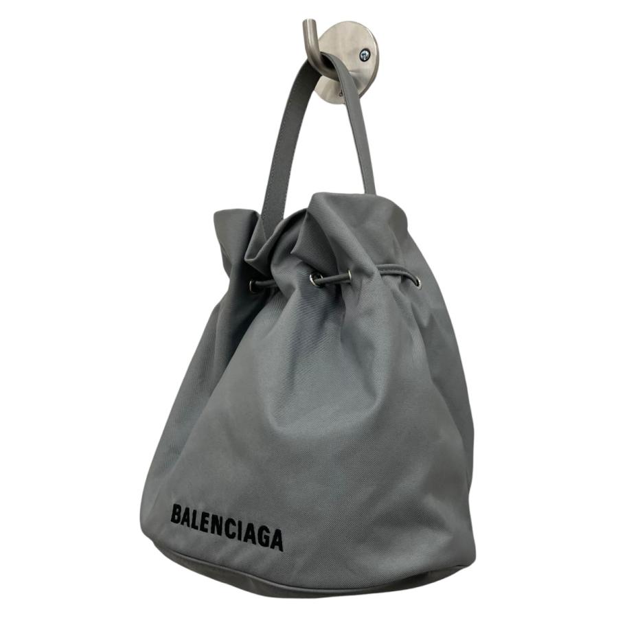 BALENCIAGA（バレンシアガ） ホイールドローストリング巾着バッグ