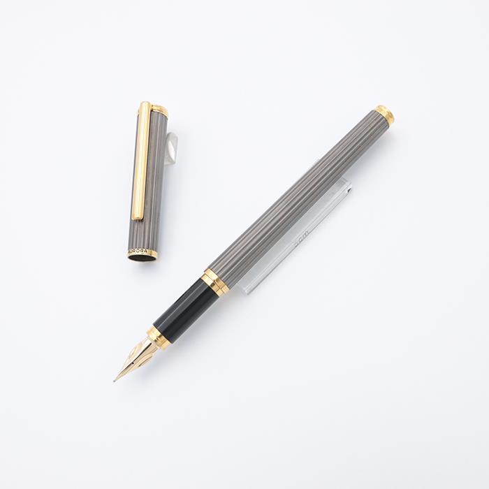 アウロラ 万年筆 コナ チタニウム アウロラ（文具） 万年筆 アウロラ コナ チタニウム M 中古-並品 SAS