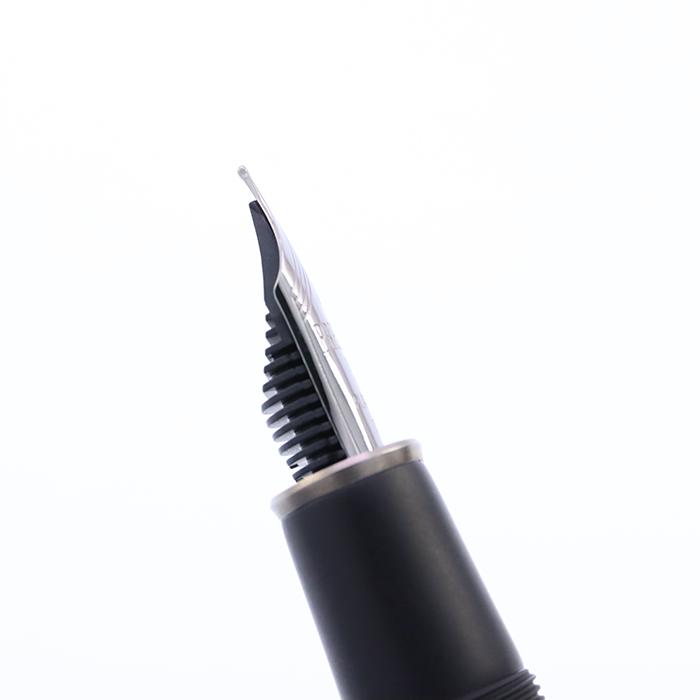 万年筆 プラチナ 出雲 漆黒 竹林群虎図 中字 中古-美品