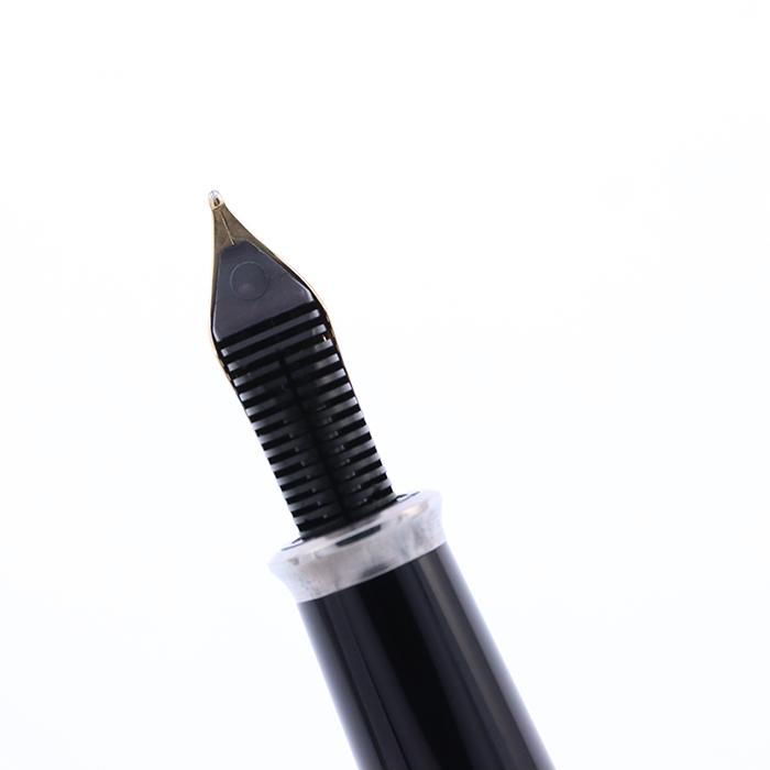 1980年代のクロスの万年筆ペン先14Kホルダーは銀製(新品) 1980年代のクロスの万年筆ペン先14Kホルダーは銀製(新品) 1980年代の