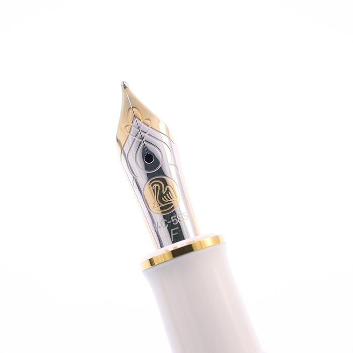 ペリカン　スーべレーン　M600 ターコイズホワイト　EF ペリカン 特別生産品 M600 ターコイズ ホワイト 万年筆 (吸入式