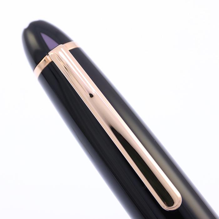 MONTBLANC（モンブラン） 万年筆 マイスターシュテュック #146 レッド