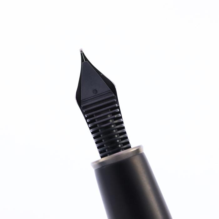 万年筆 プラチナ 出雲 漆黒 竹林群虎図 中字 中古-良上品