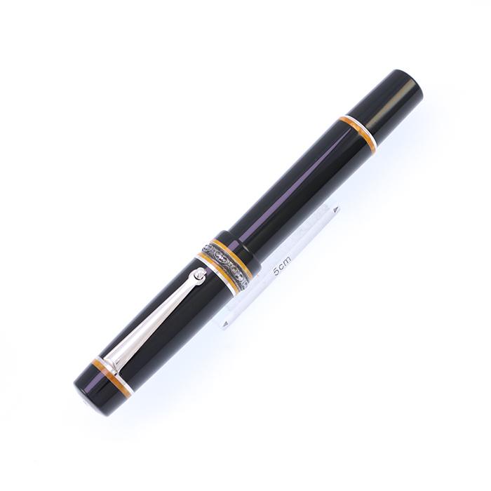 デルタ ドルチェビータ ミディアム ソワレ 18K M デルタ 万年筆 ドルチェビータ ミディアム ソワレ 18K/M 中古-良