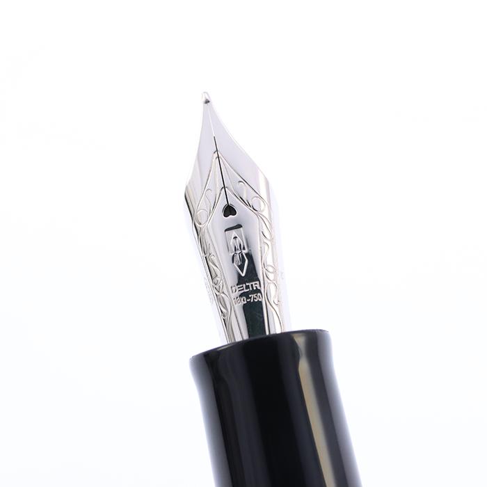 デルタ ドルチェビータ ミディアム ソワレ 18K M デルタ 万年筆 ドルチェビータ ミディアム ソワレ 18K/M 中古-良