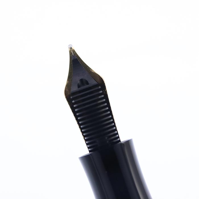 MONTBLANC（モンブラン） 万年筆 作家シリーズ2006 ヴァージニア