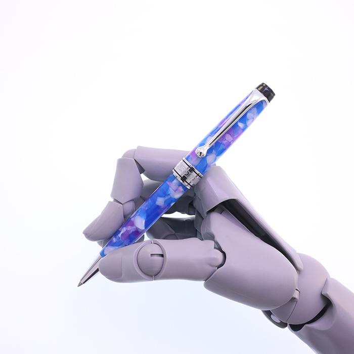 アウロラの18Kの書き味は？カレイドスコーピオ ルーチェヴェルデ