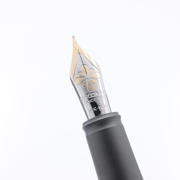 DIPLOMAT ディプロマット 万年筆 アエロ ブラック 14K EF : KINGDOM