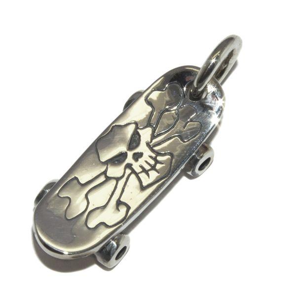 激安店舗 イギリスを代表するロンドン発シルバーアクセブランド 2 スケートボートペンダント ネックレス Designs クレイジーピッグ Pig Crazy メンズアクセサリー