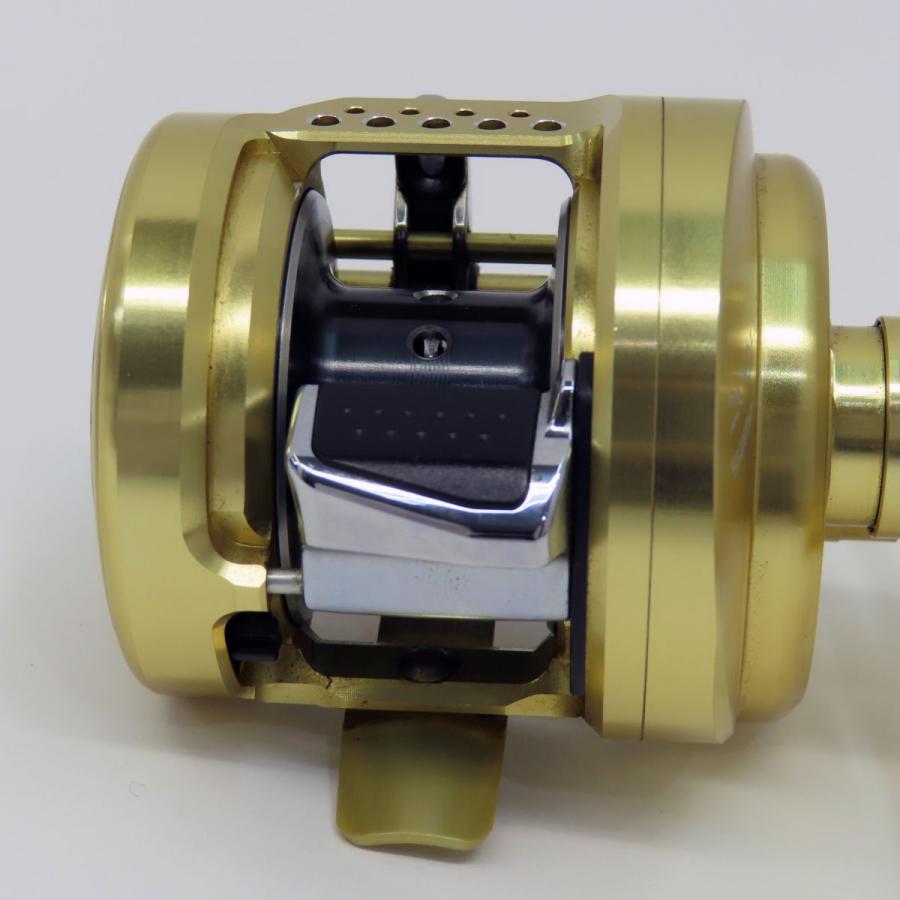 SHIMANO シマノ 15 CALCUTTA CONQUEST カルカッタコンクエスト SHIMANO シマノ 15 CALCUTTA CONQUEST カルカッタコンクエスト